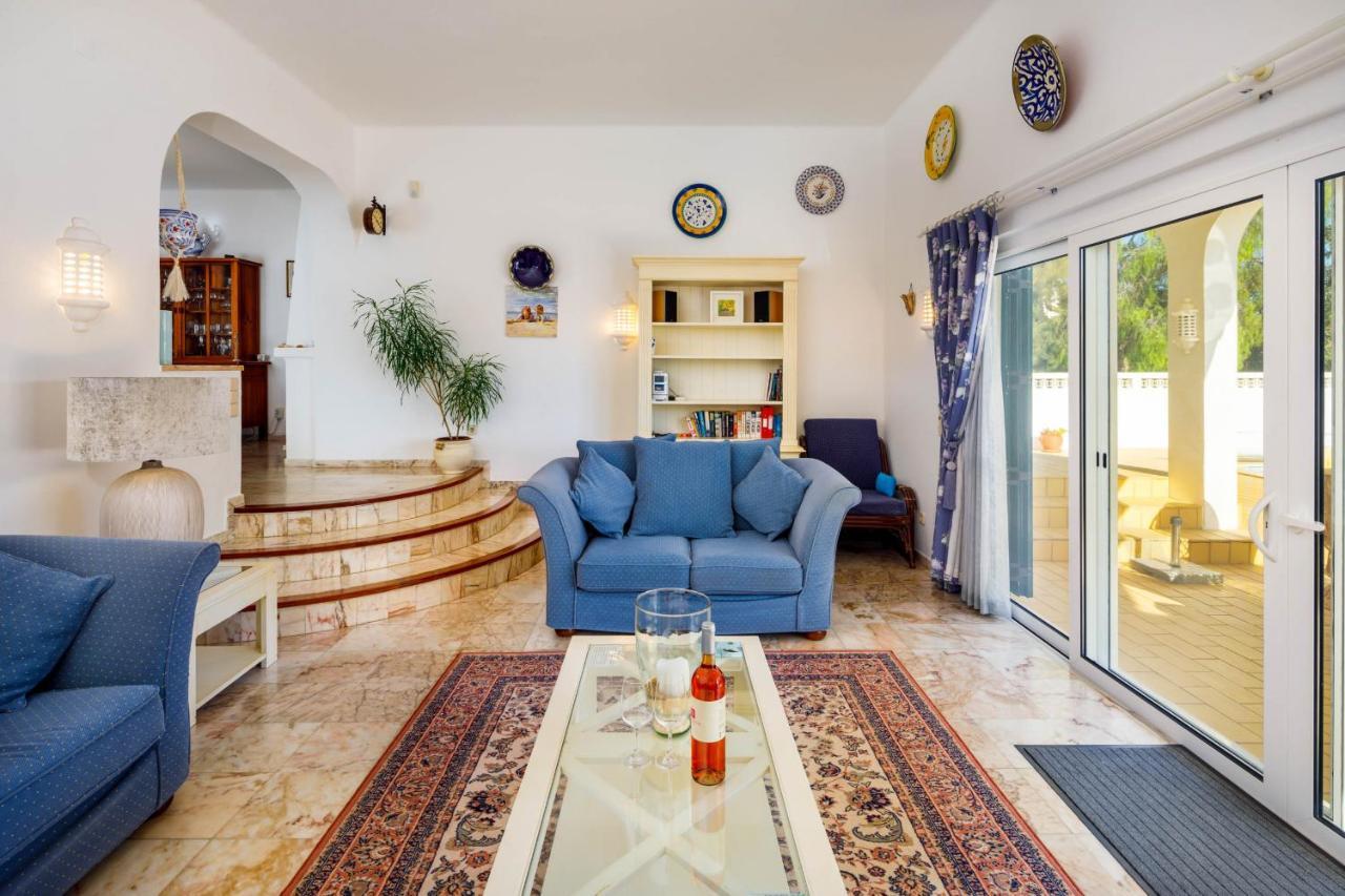 הוילה קארבואירו Casa Cupula מראה חיצוני תמונה